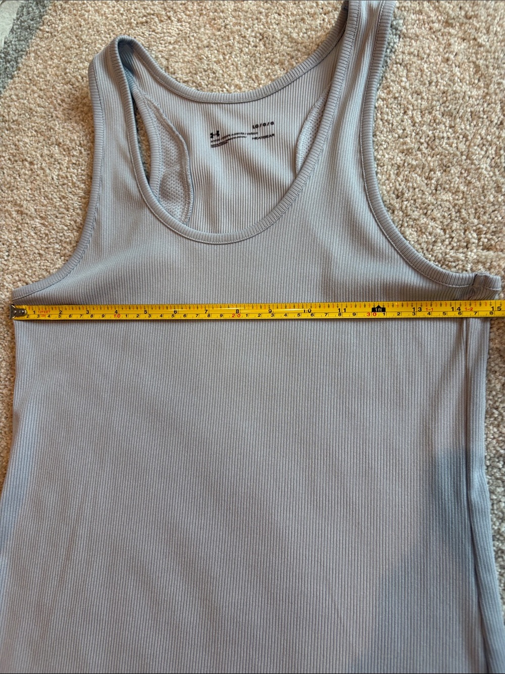 3 Under Armour Active Tank Tops - Picture 5 of 15
